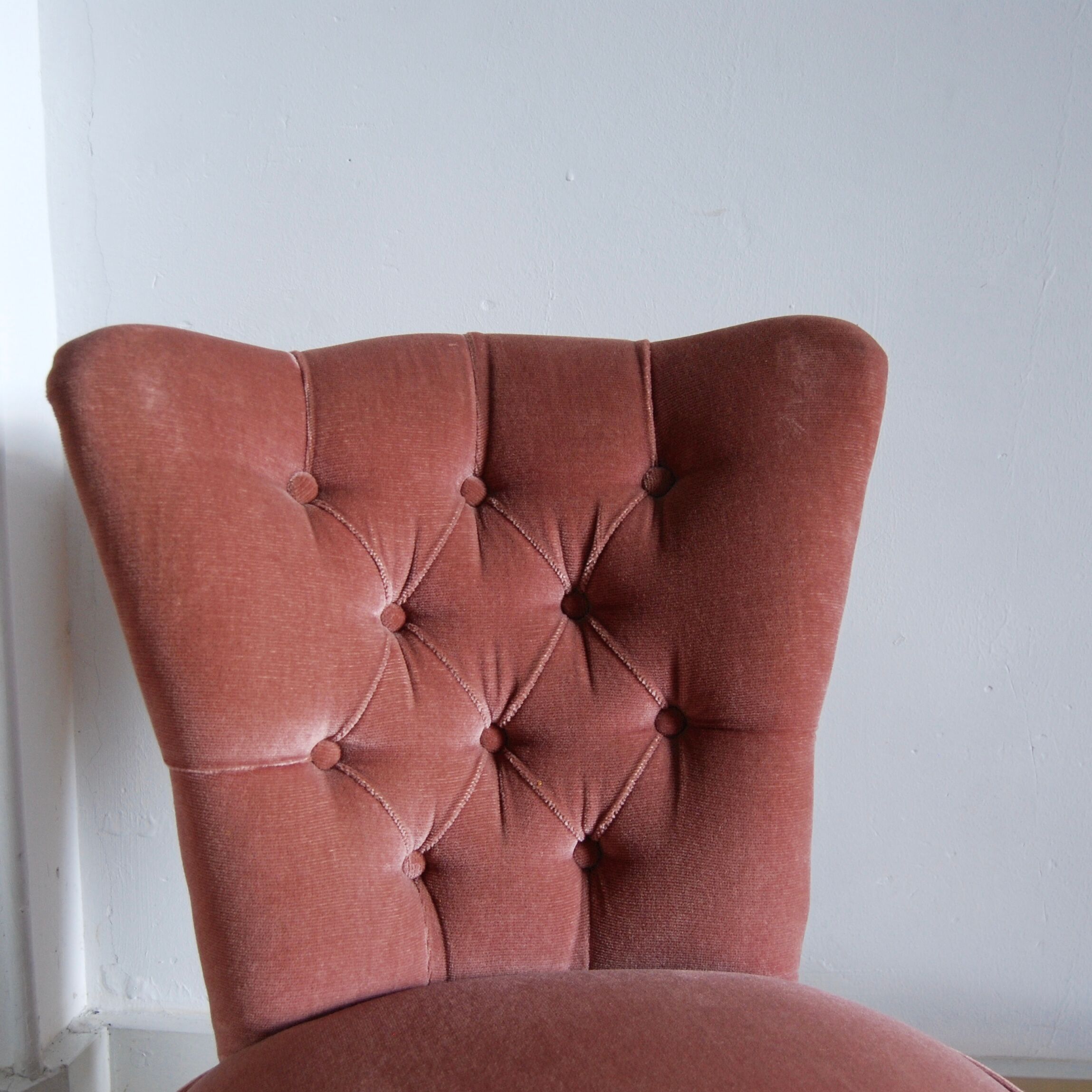 Toad armchair pink