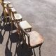 Lot de 6 chaises de bistrot dépareillées bois vintage