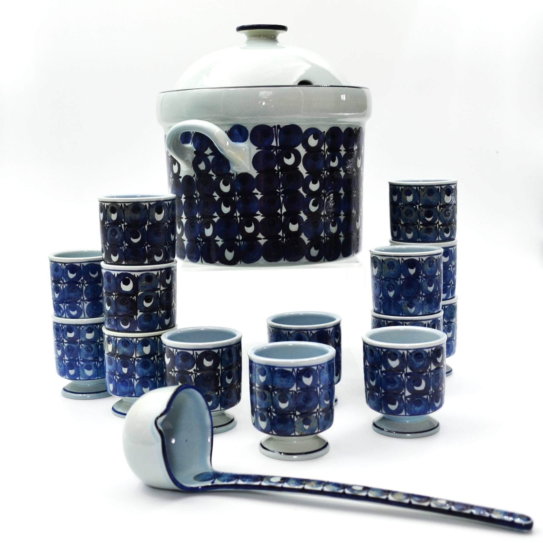 16-piece earthenware punch set from the Tenera series by Grete Helland-Hansen for Royal Copenhagen