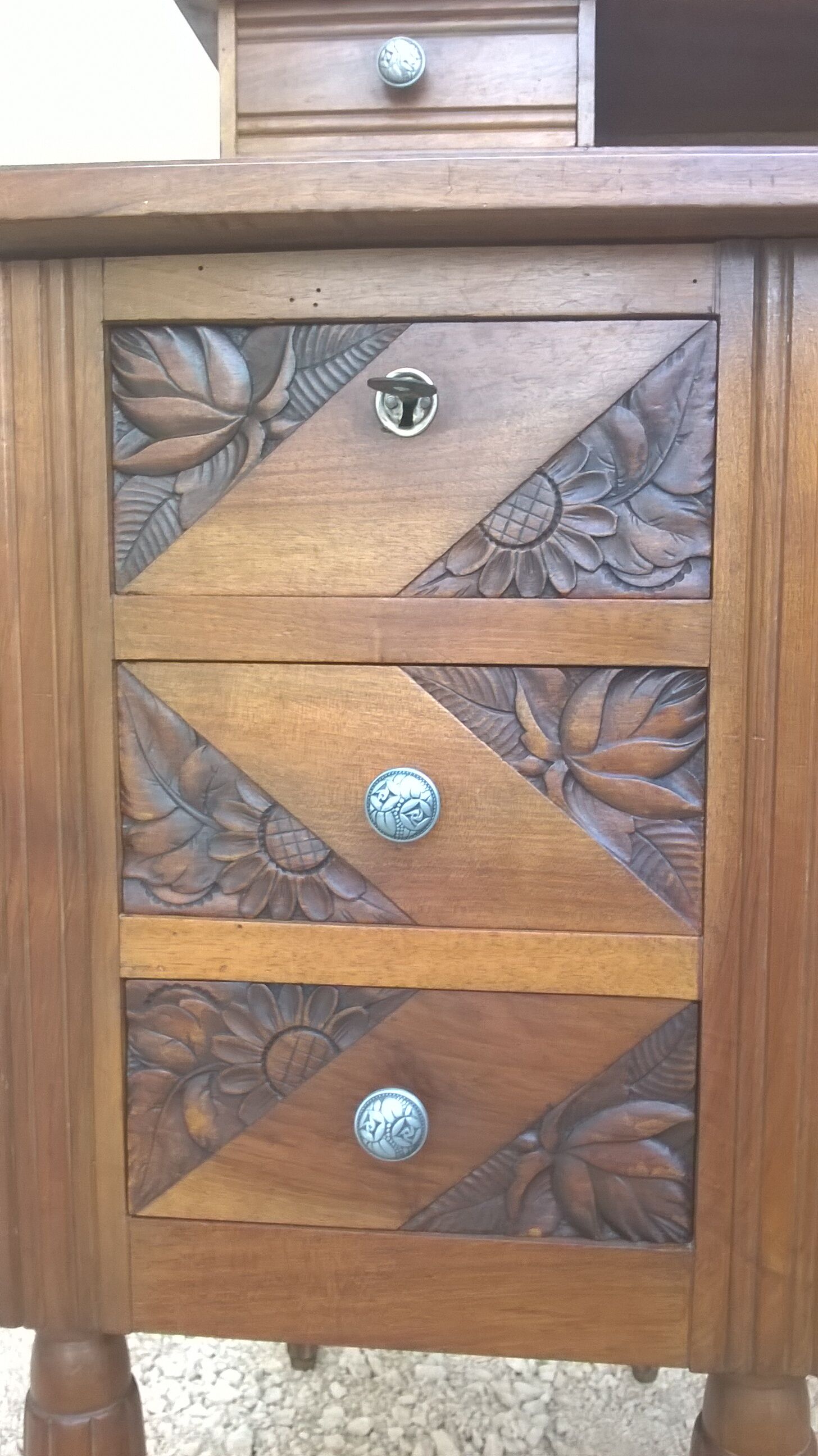 Art deco stepped office