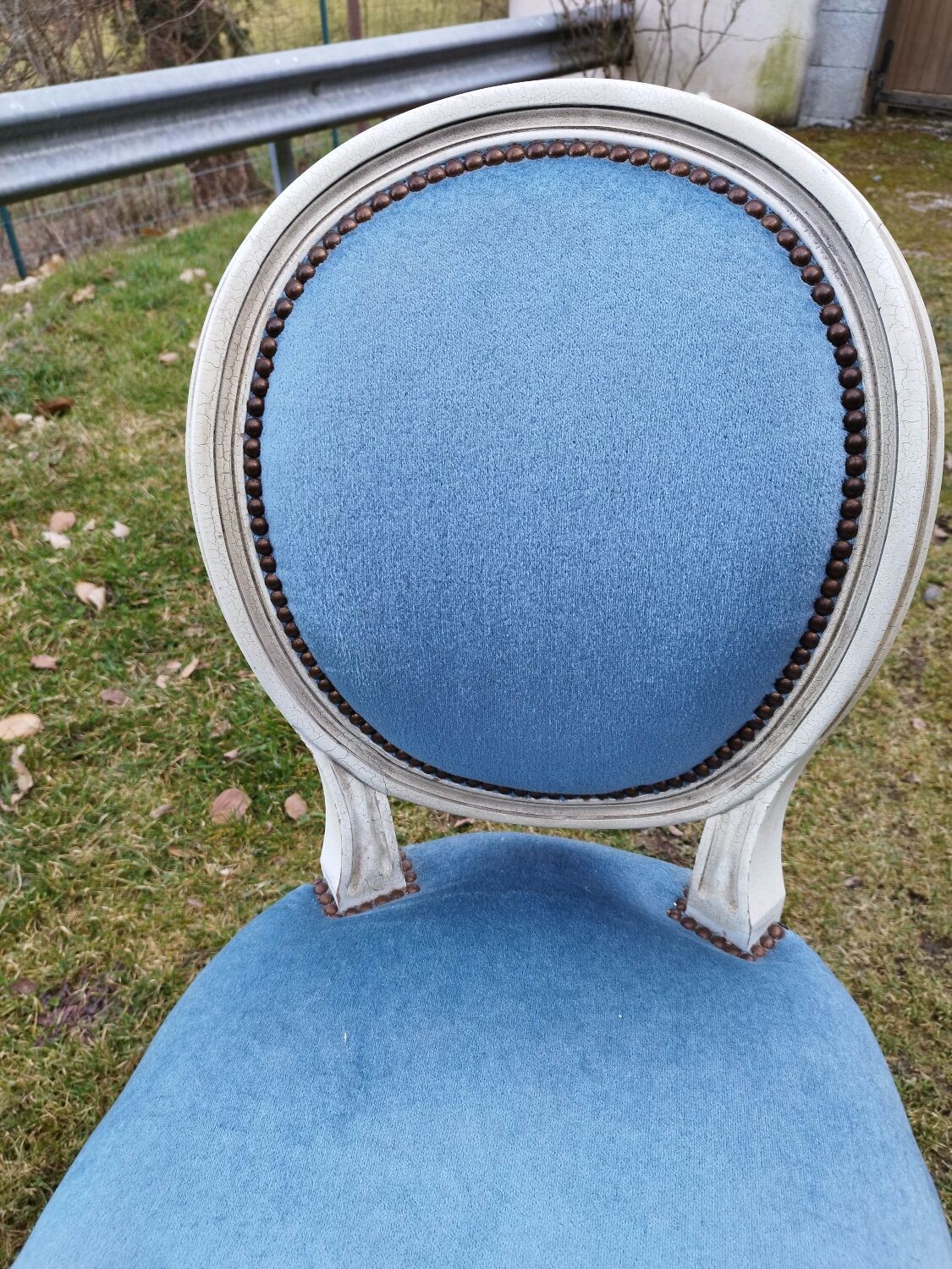 Chair Medallion velvet blue patina white Louis XVI