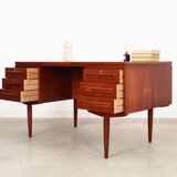 Teak desk, Danish design, 1970s, manufactured by AP Møbler Svenstrup