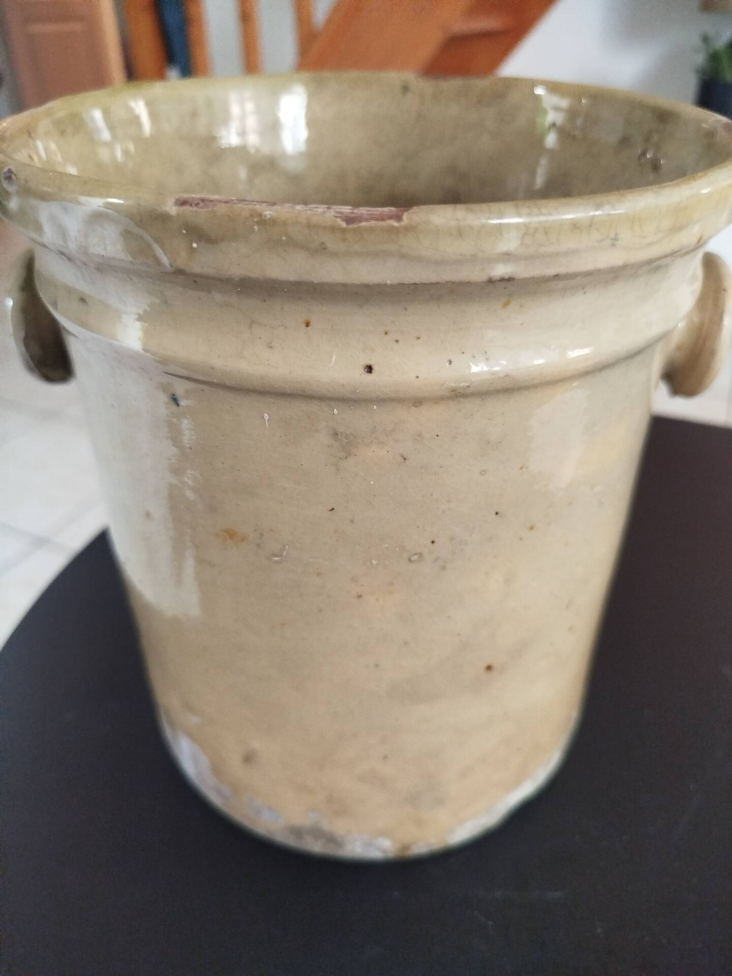 Pot to confit in earth
