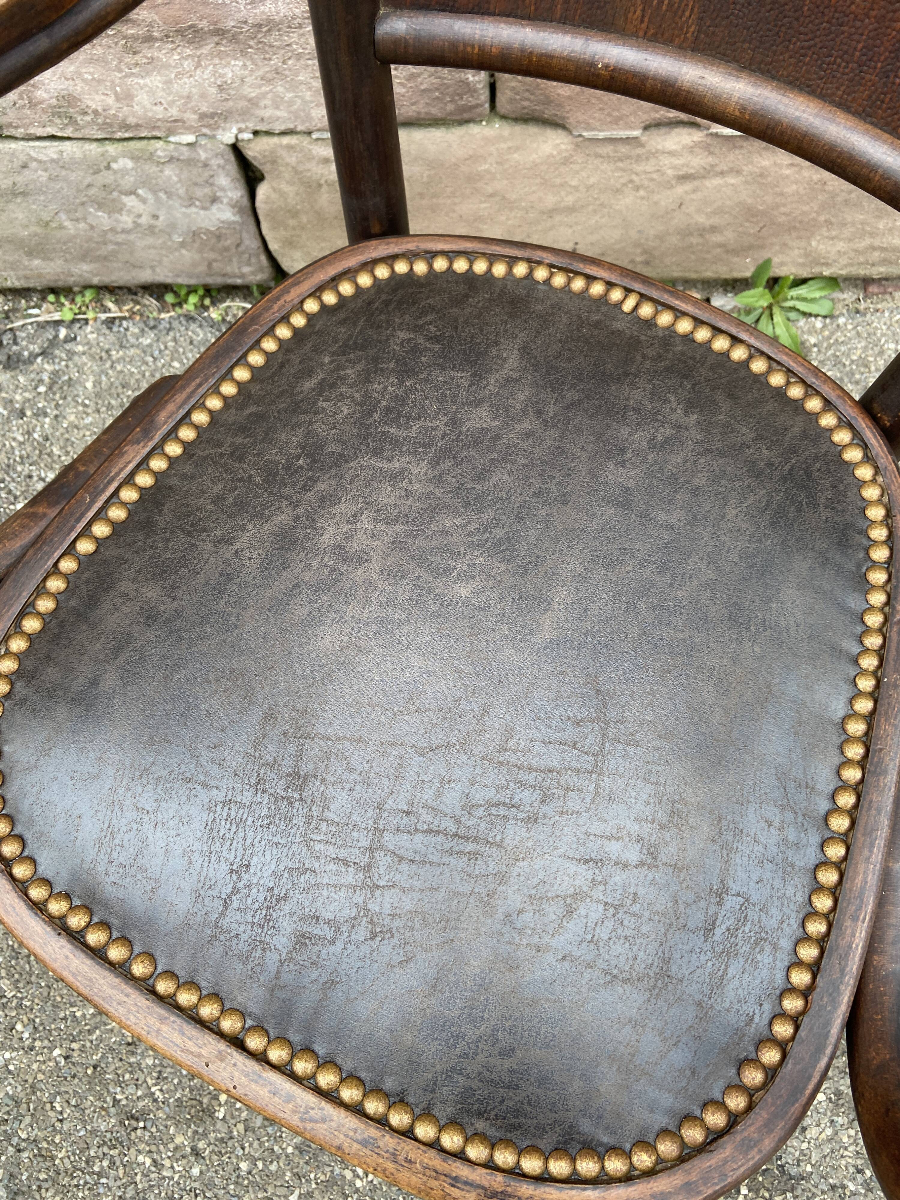 Viennese armchair n°70 (n°1070) bentwood