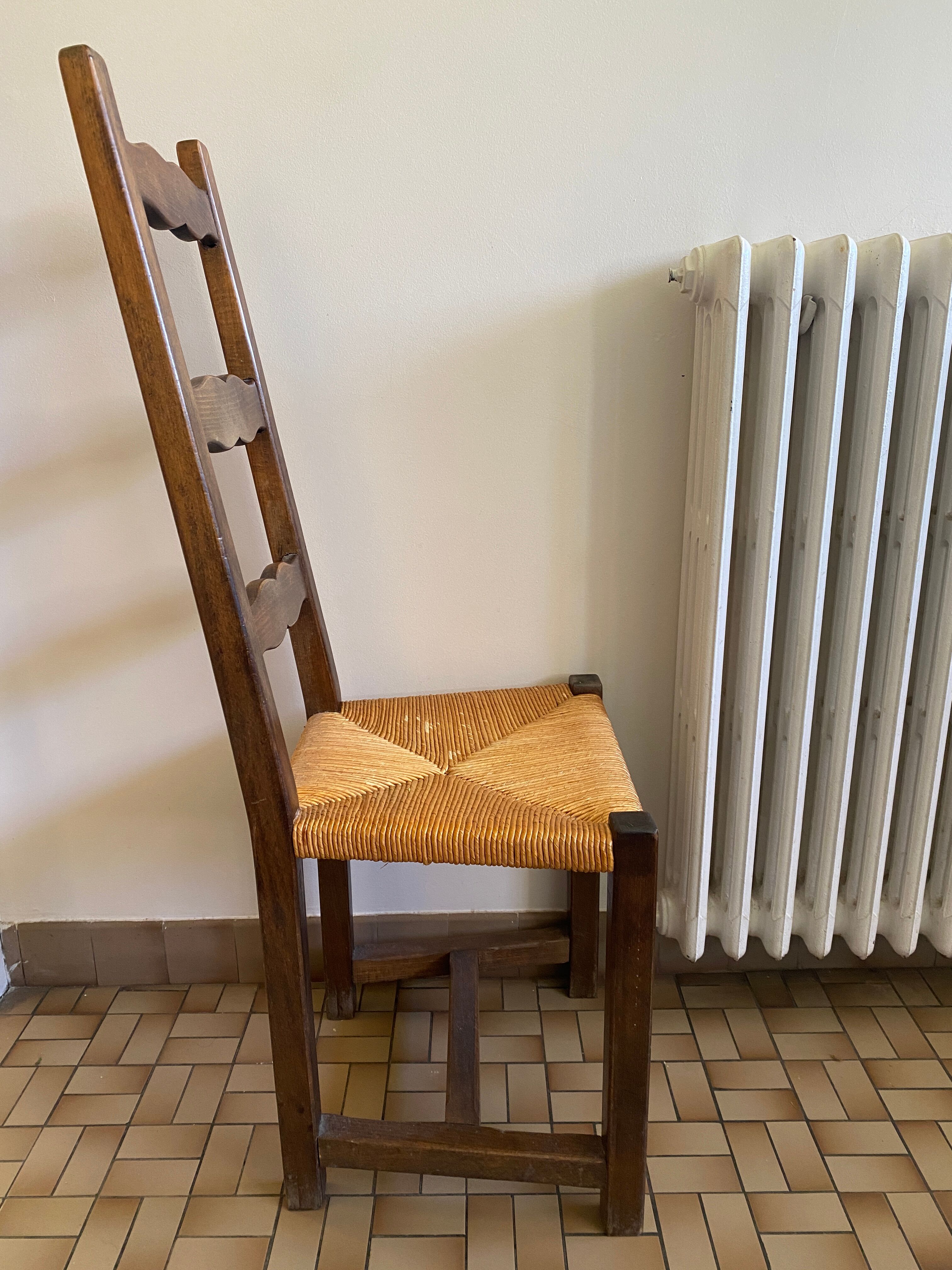 Mulched wooden bistro chair