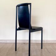 4 chaises design postmodernes en métal et cuir noires, 1980's