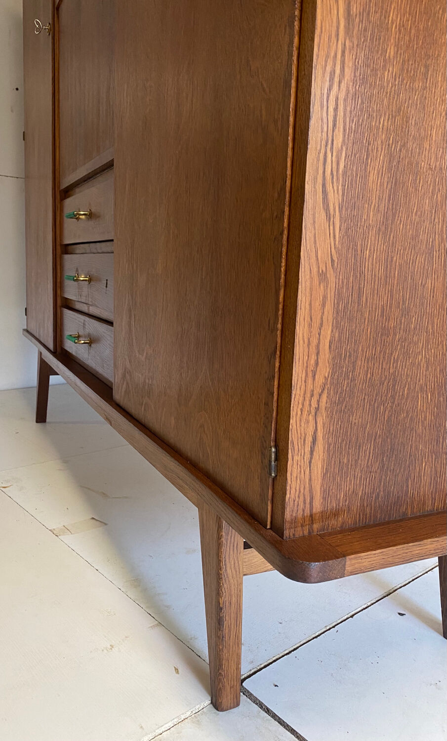 Vintage wardrobe feet compass from 1961