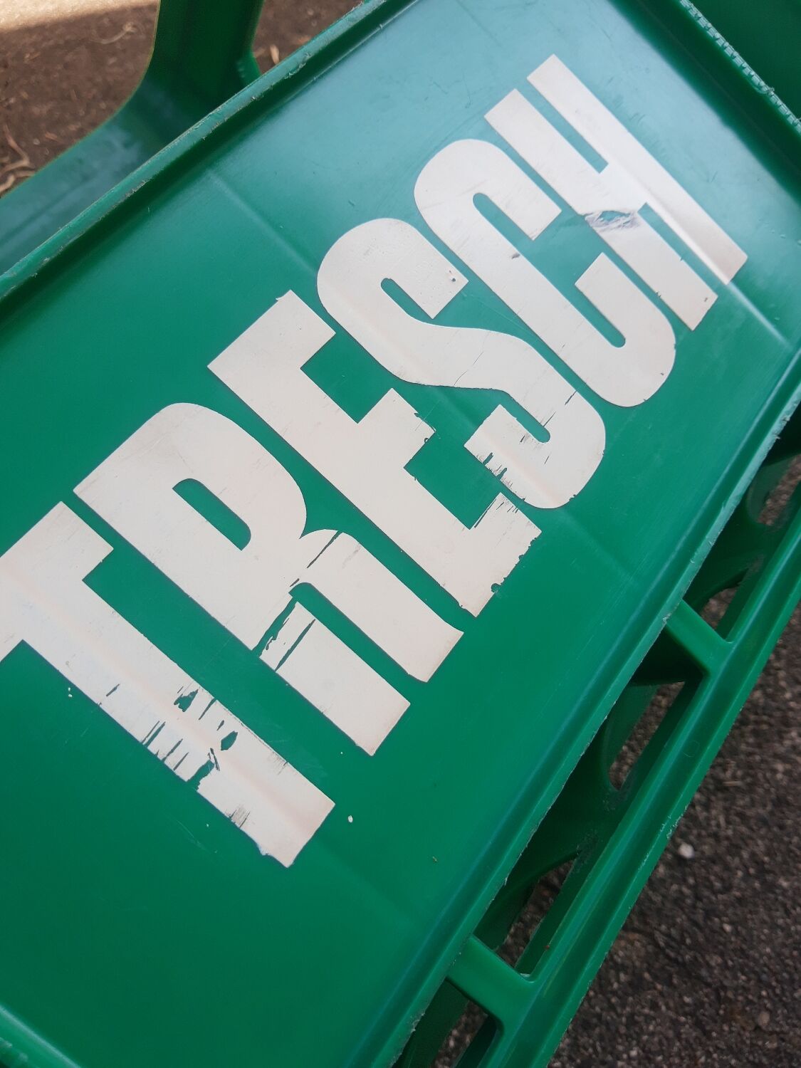 Vintage Tresch green plastic bottle box
