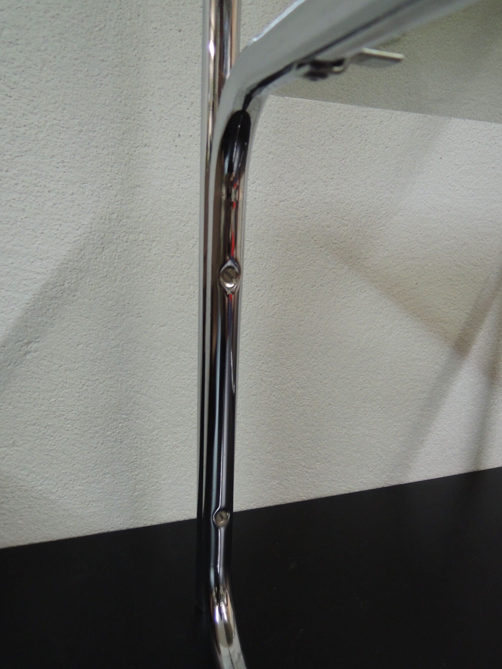 Side table in chrome and glass