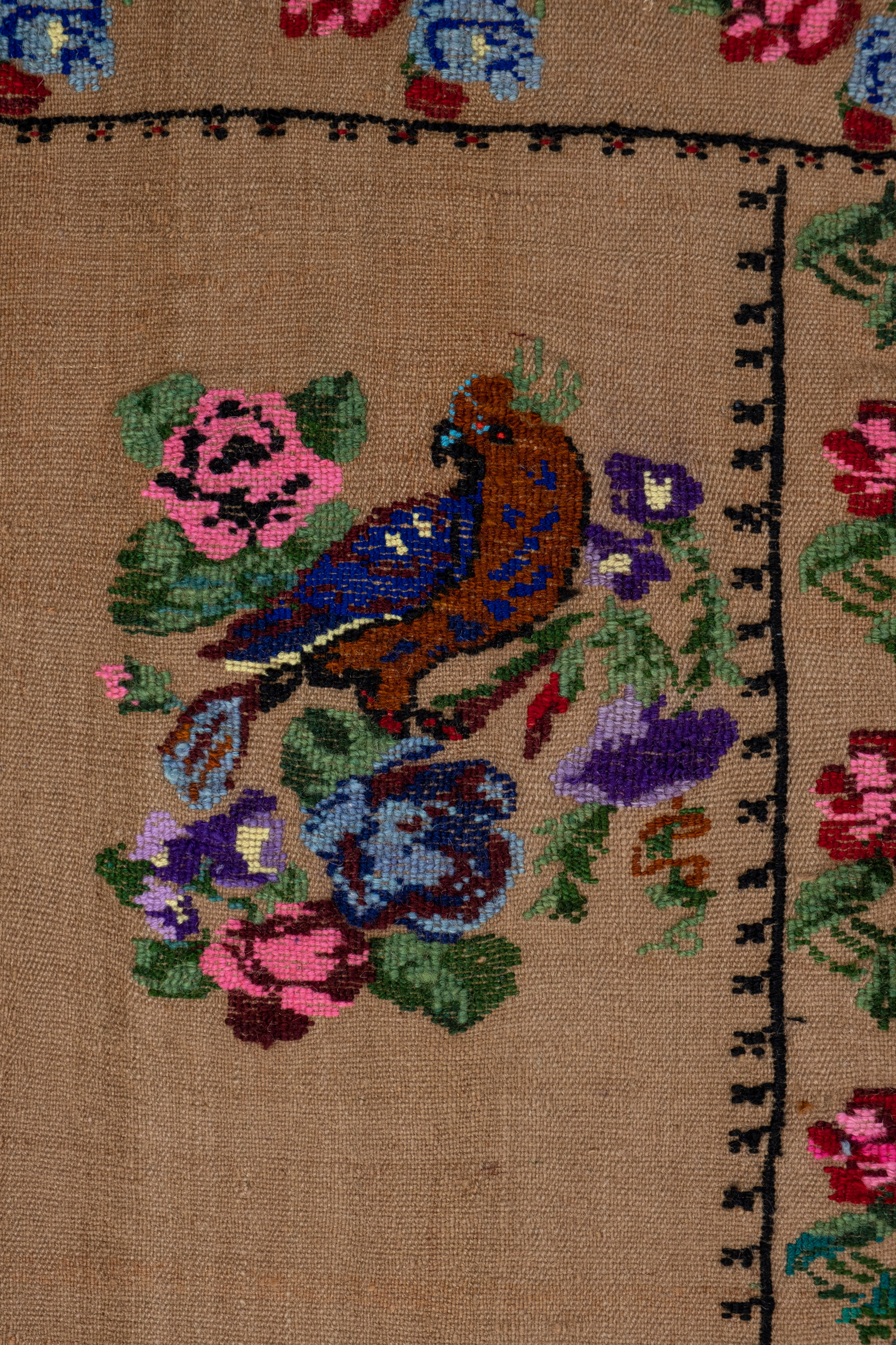 Turkish Aubusson Kilim Rug With Floral and Animal Pattern 100 x 167 cm