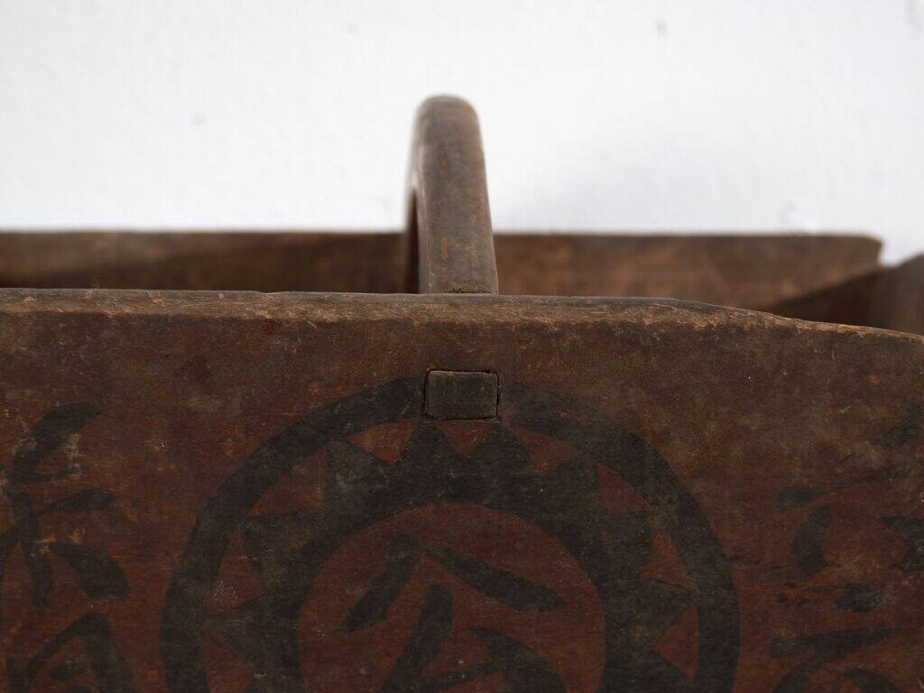 Panier chinois ancien en bois peint – Chine, vers 1900
