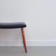 Tabouret en teck et cuir