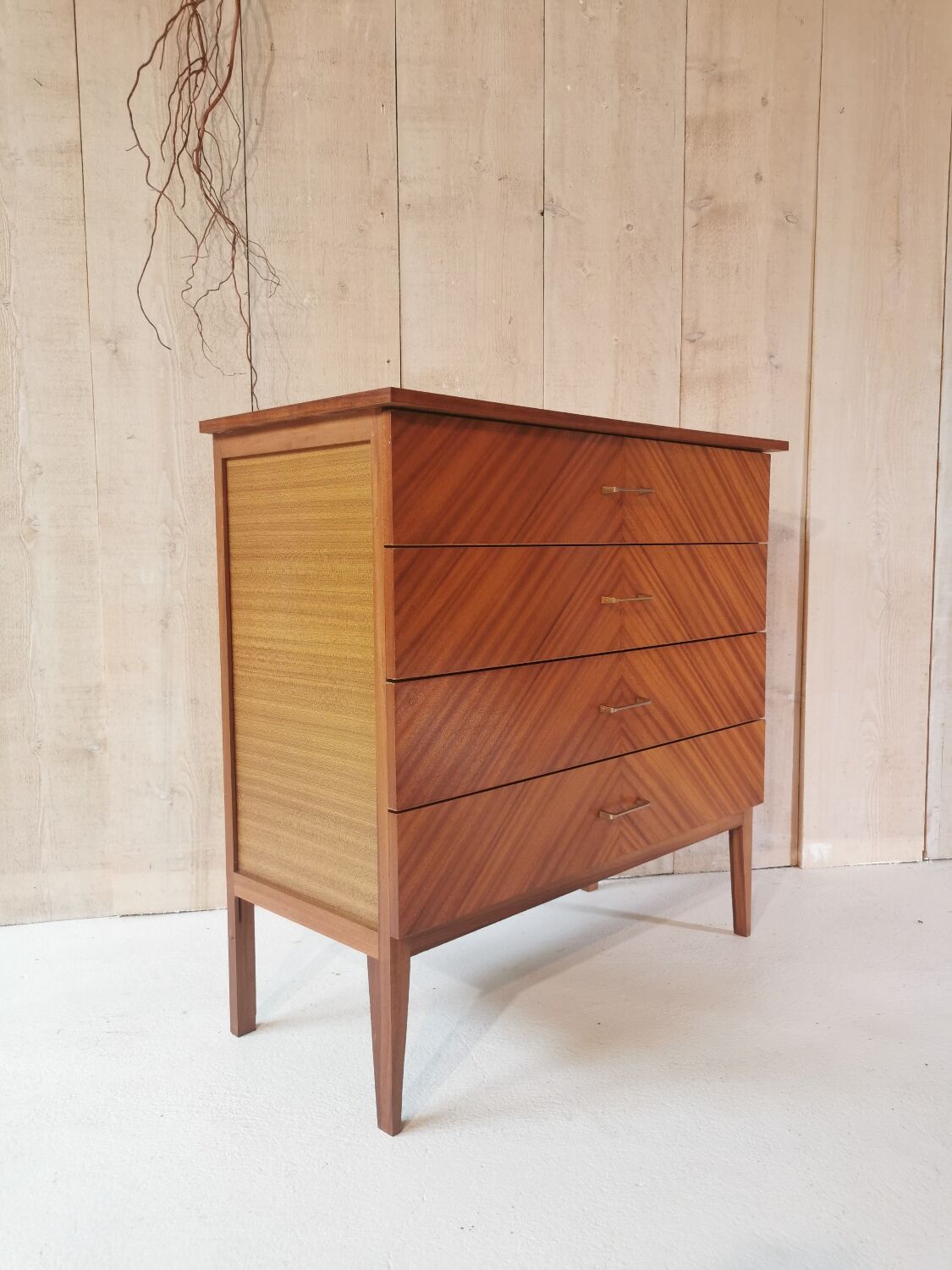 Commode vintage