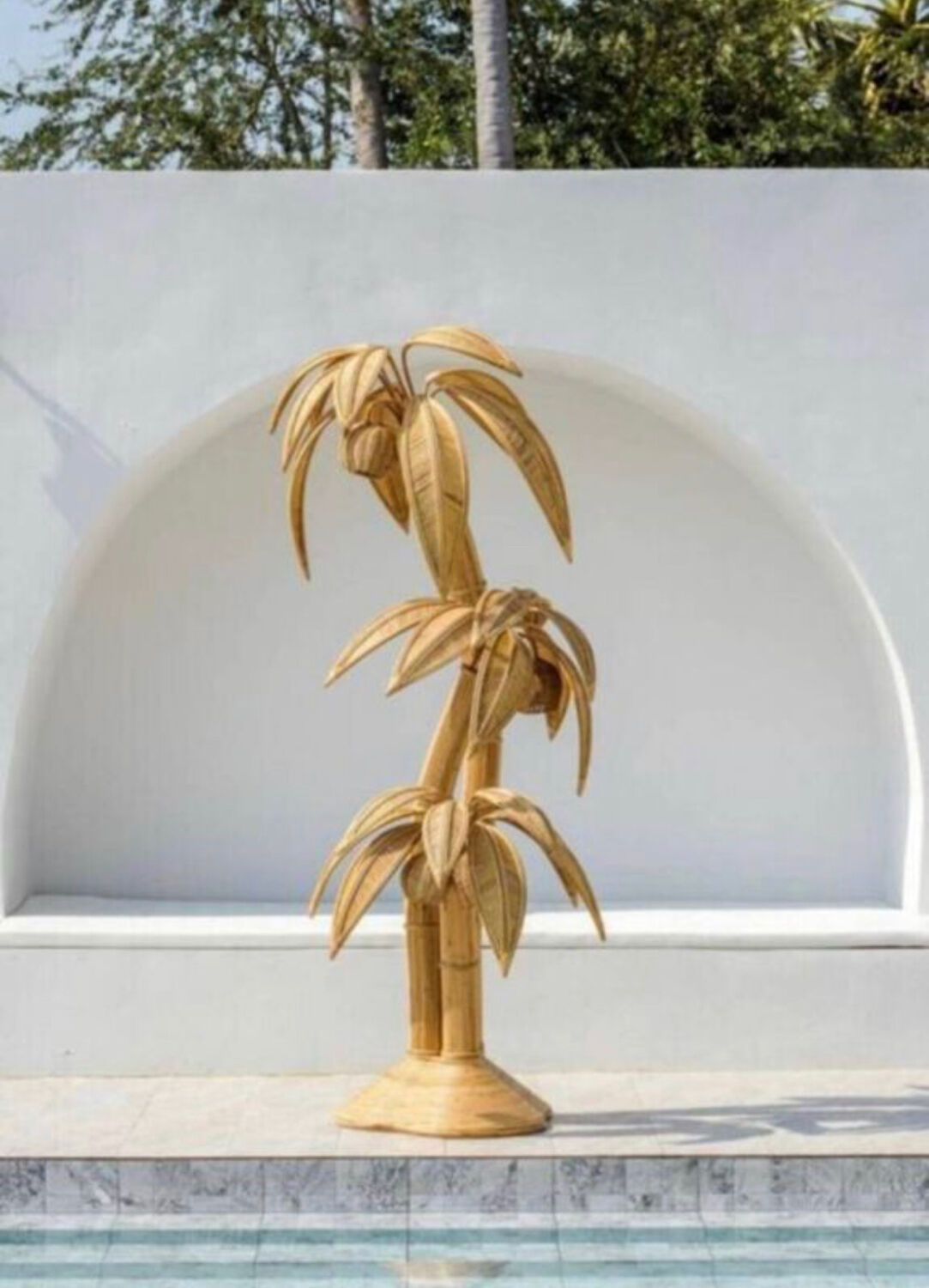 Large "coconut/palm" lamp in rattan