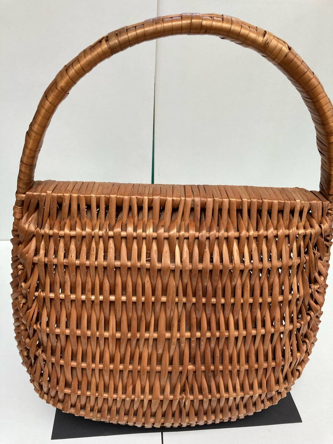 Vintage 70s wicker shopping basket
