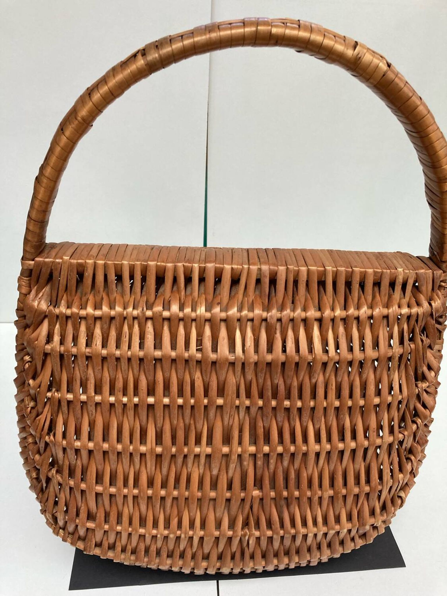 Vintage 70s wicker shopping basket