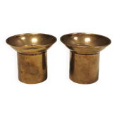 Deux petits bougeoirs en laiton massif pour bougies chauffe-plat, danois et estimés des années 1980.