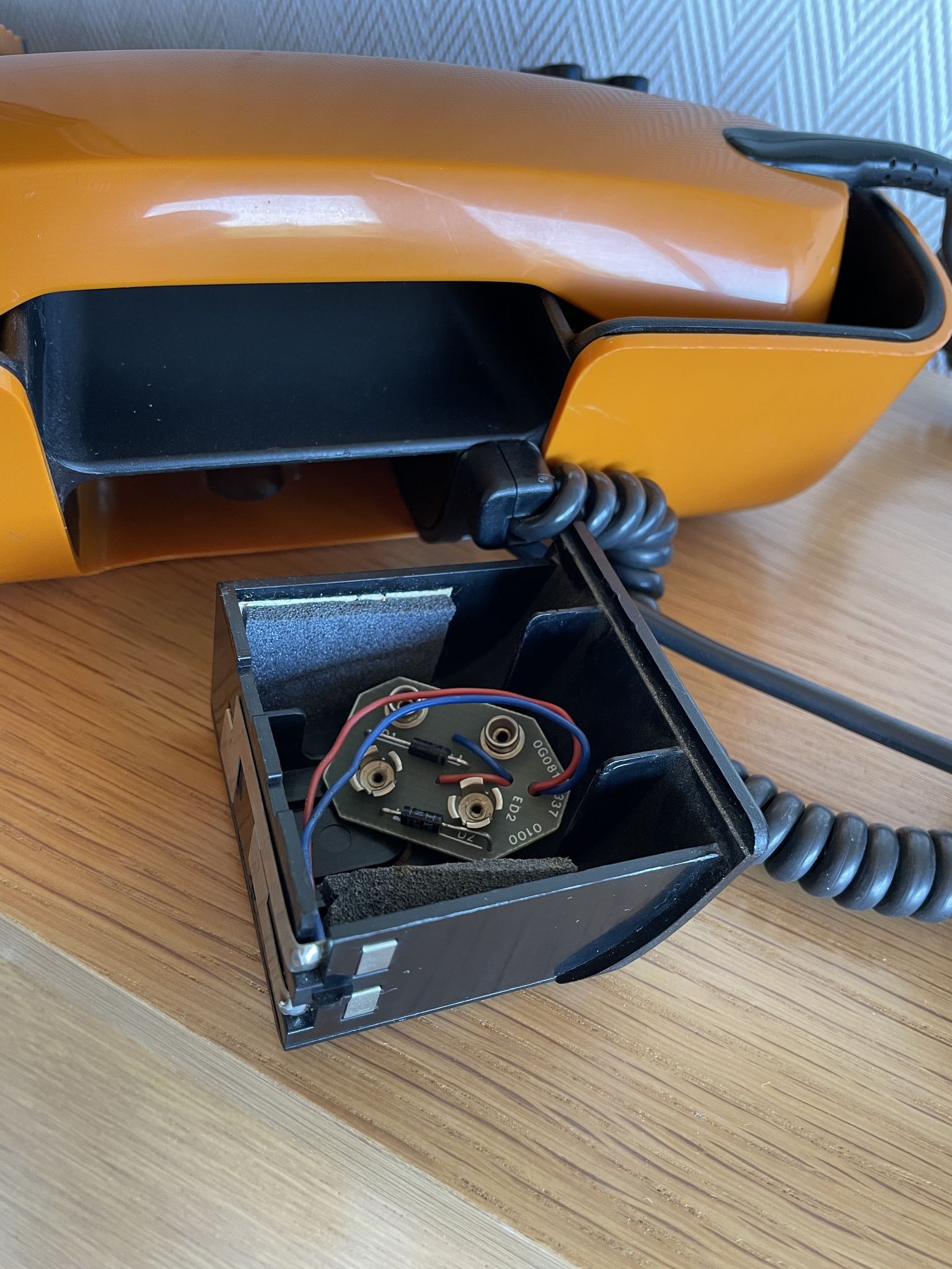 Phone orange pop art vintage telic ptt 1975 design f. quirin