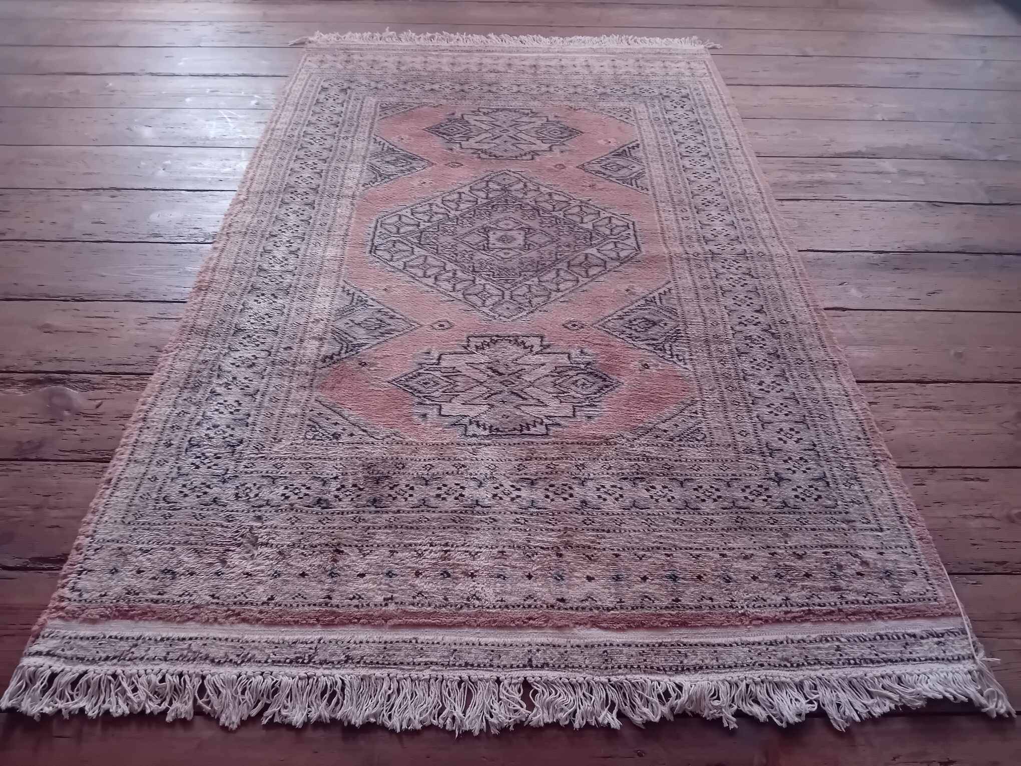 Pakistani Karachi Rug Handmade 187x120cm