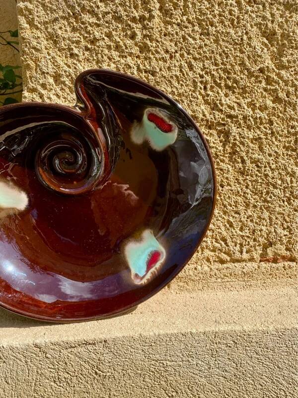 Large ceramic shell dish