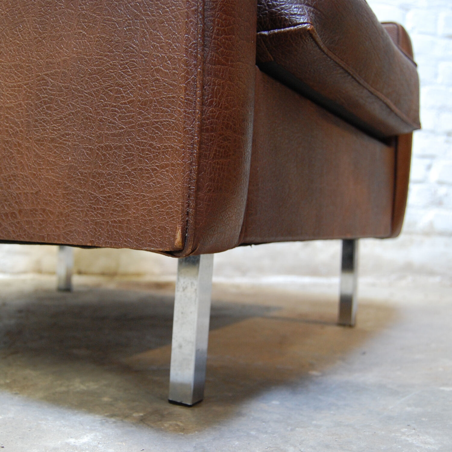 Vintage armchair model "Cleveland" by Pierre Guariche for Meurop