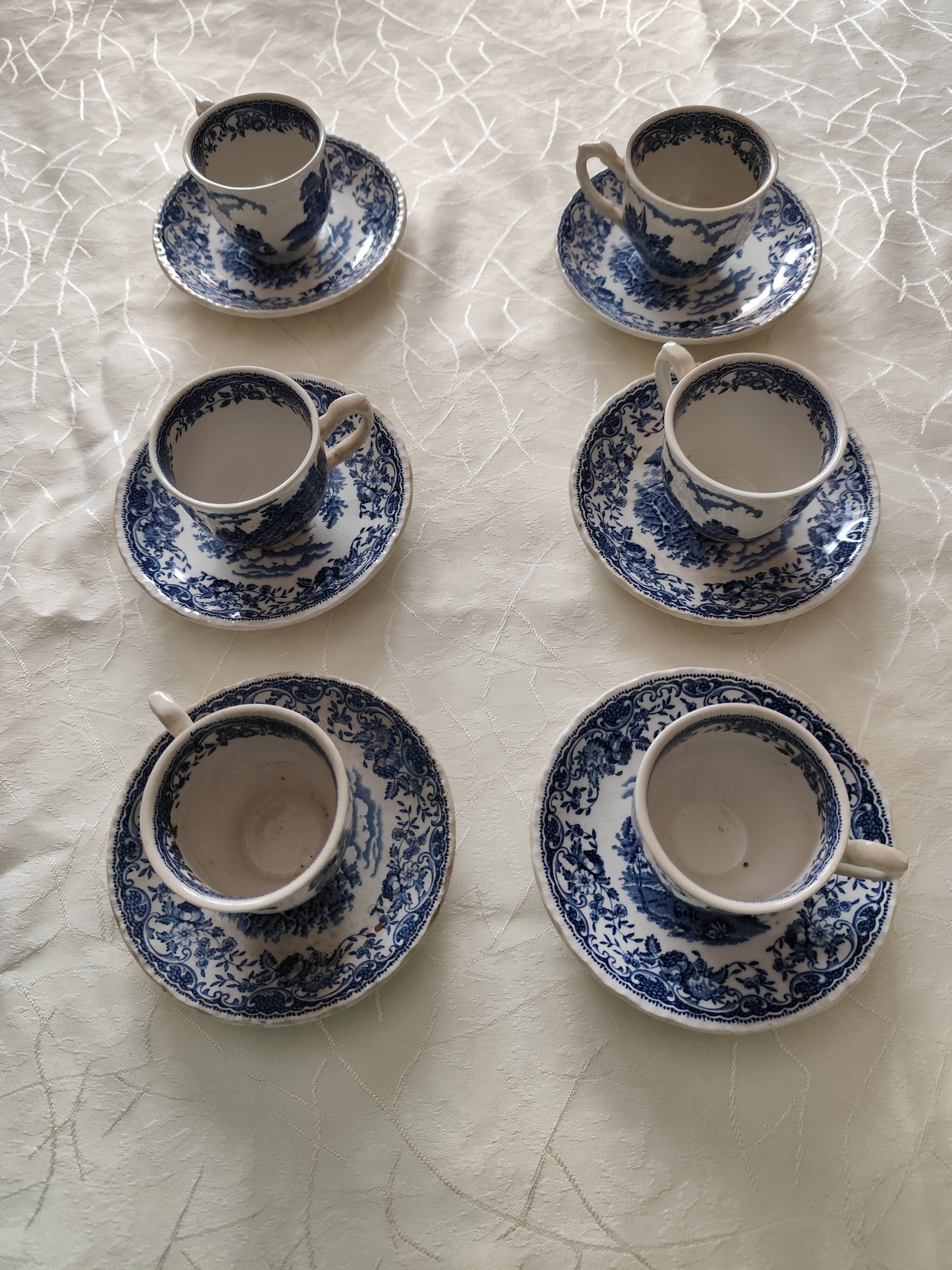 Tasses et sous-tasses Royal Tudor