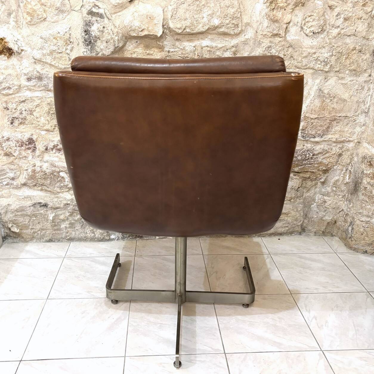 Raphaël Raffel office chair in cognac leather from the 1970s.