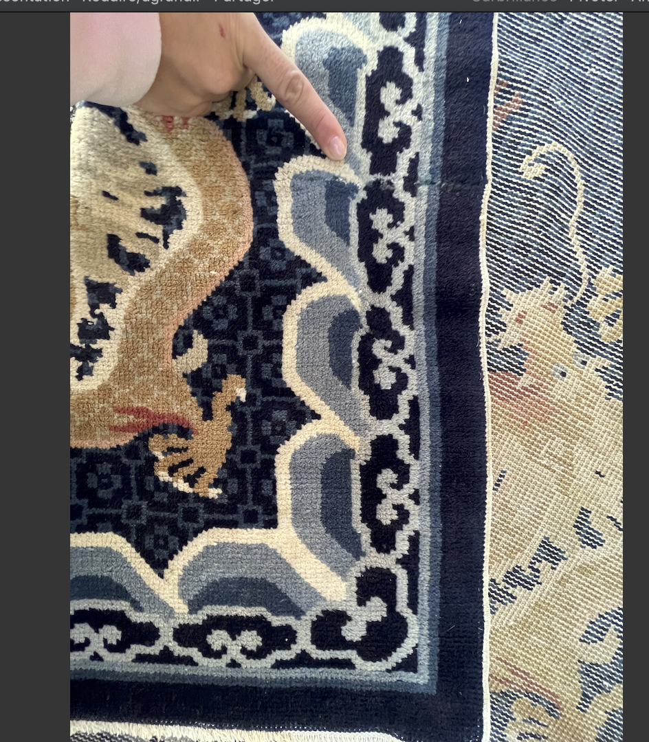 Chinese carpet decorated with dragons, 185x93 cm