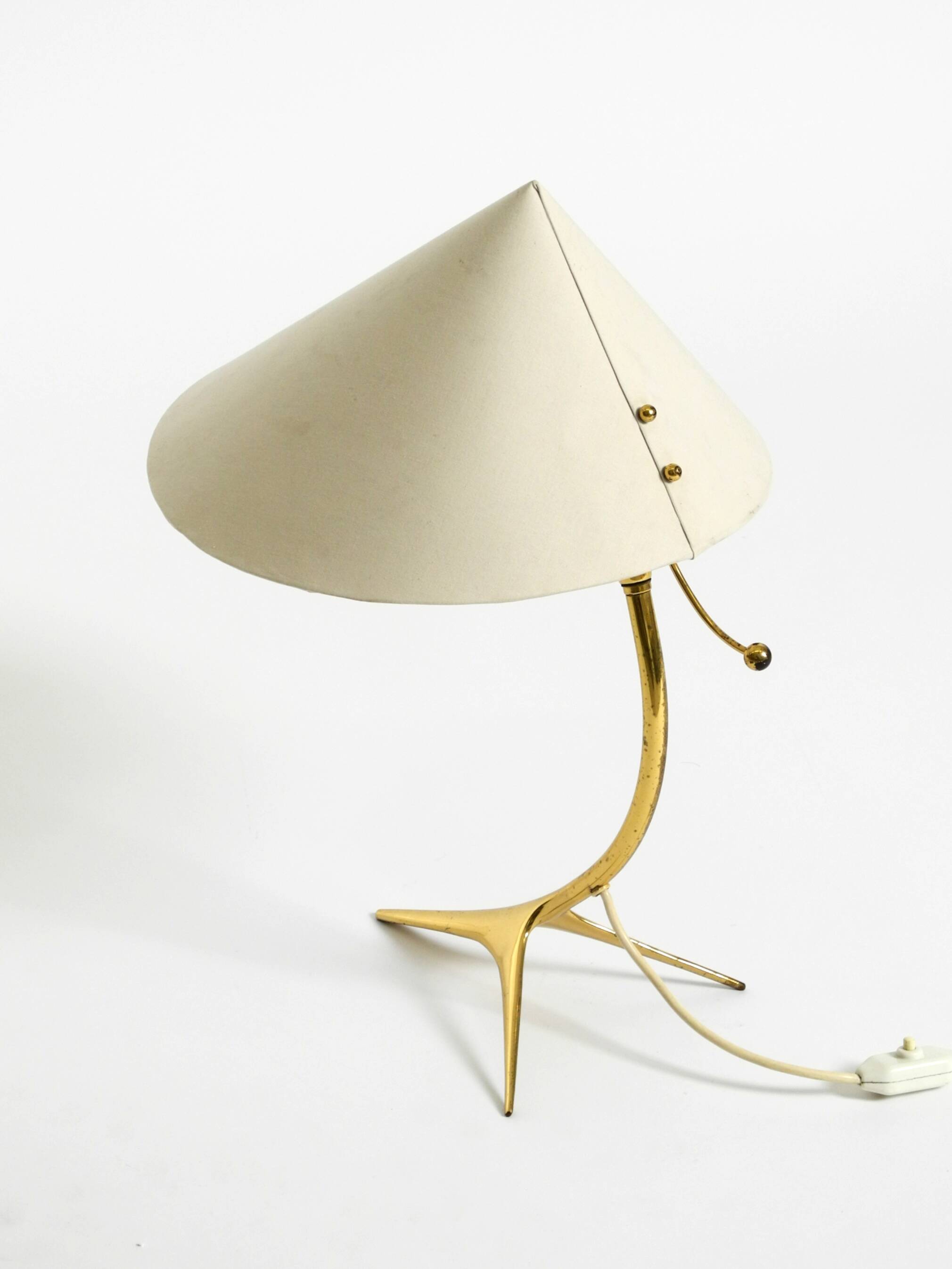 Large mid-century modern brass crow's foot table lamp by Kalmar Austria