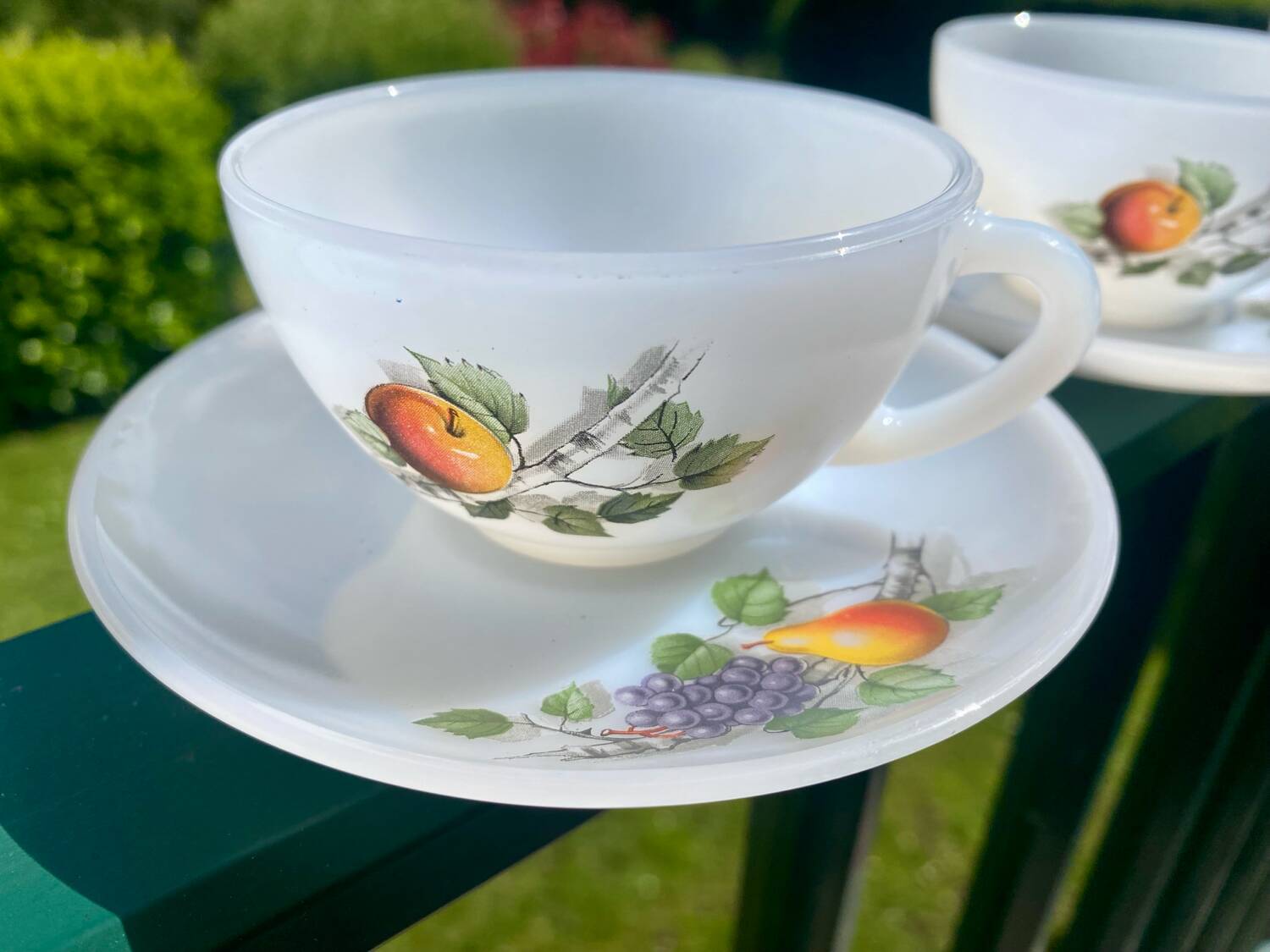 Arcopal Fruit of France Vintage Mugs