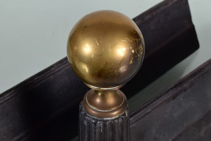 Accessories servant of chemine, chenet, by fire