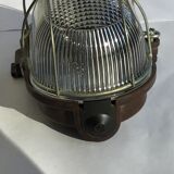 Industrial sconce hublot oval bakelite base