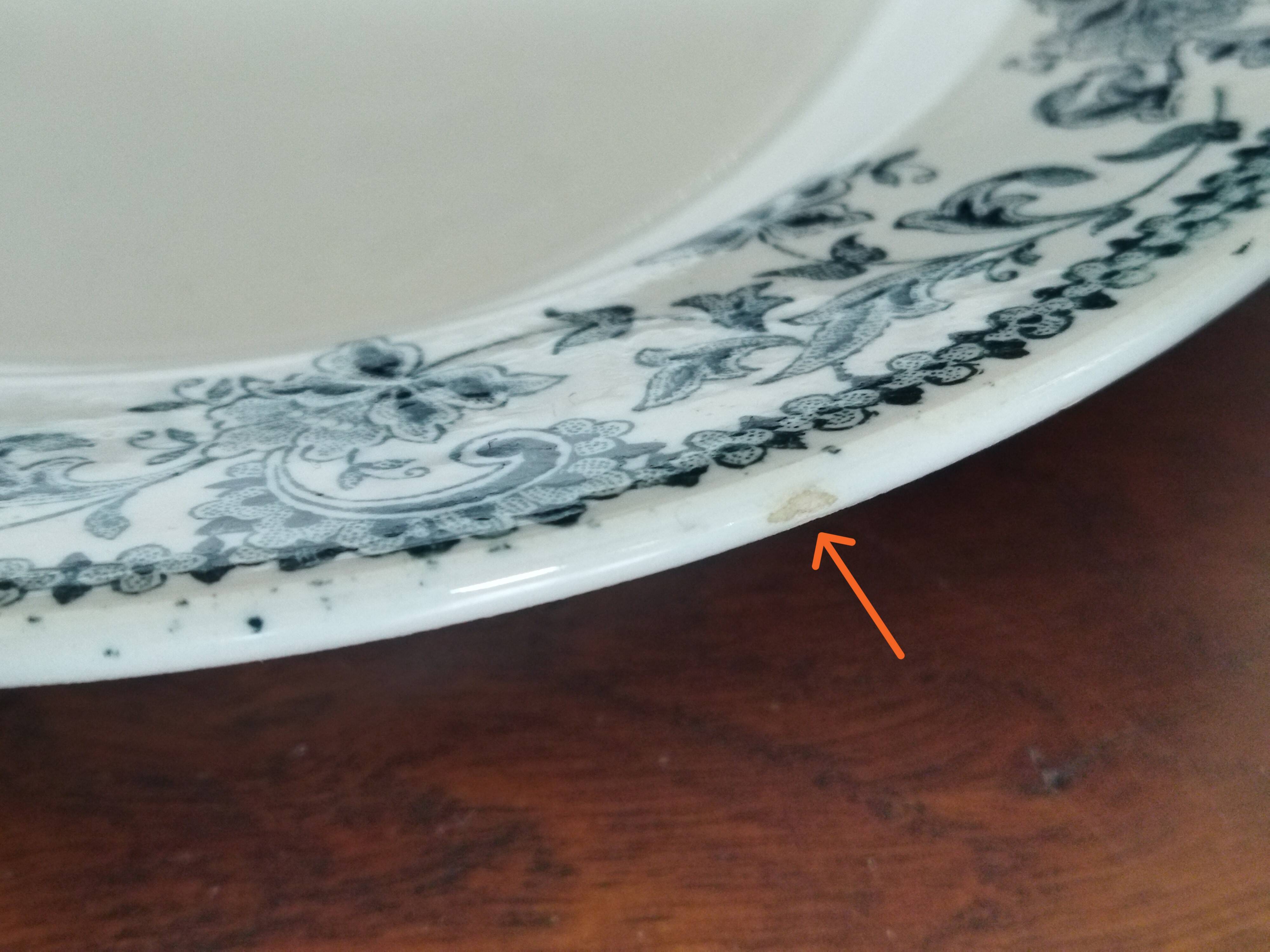 6 St Amand "Jane" iron clay soup plates