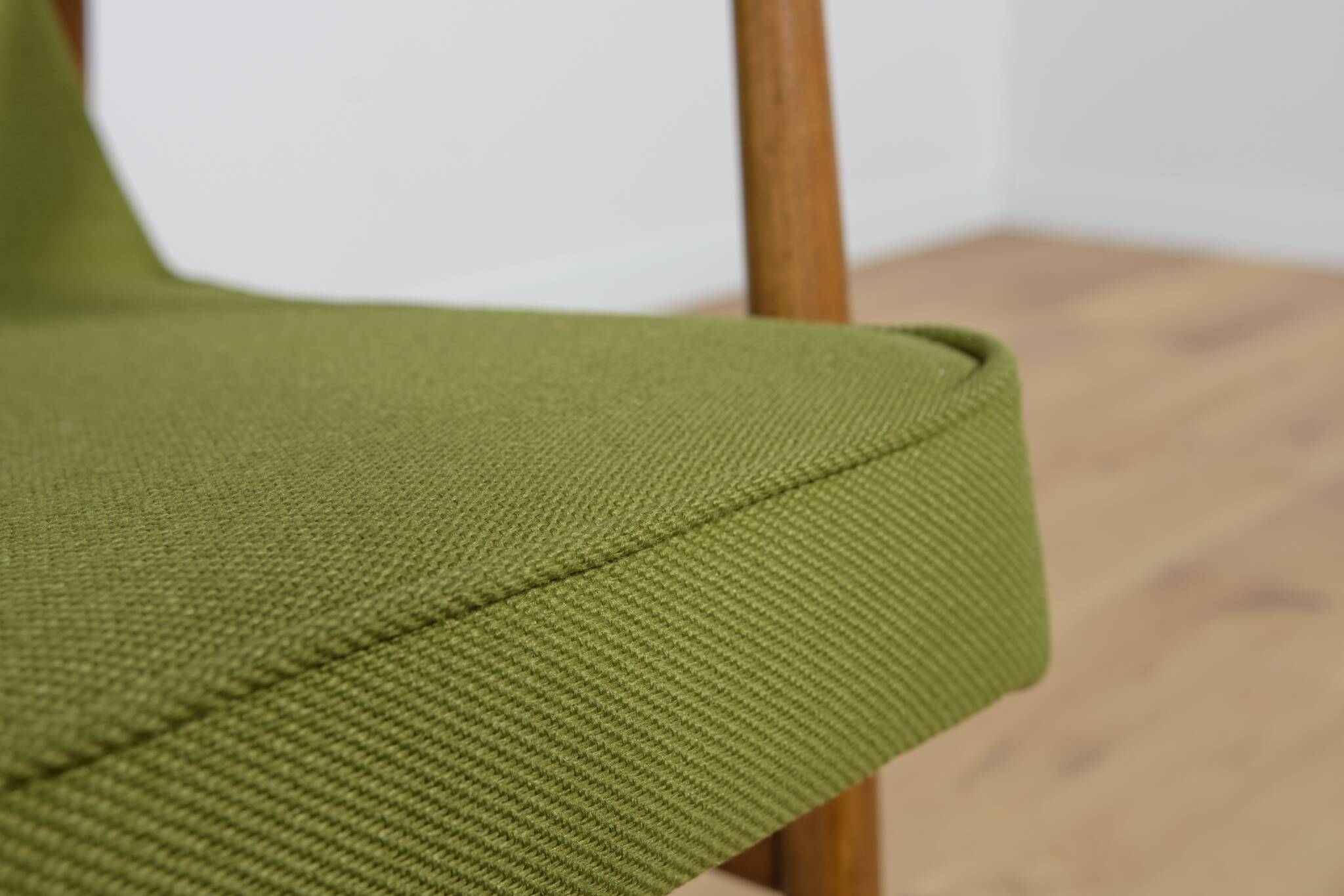 Model 300-192 Armchair by Juliusz Kedziorek from Goscinska Furniture Factory, 1970s