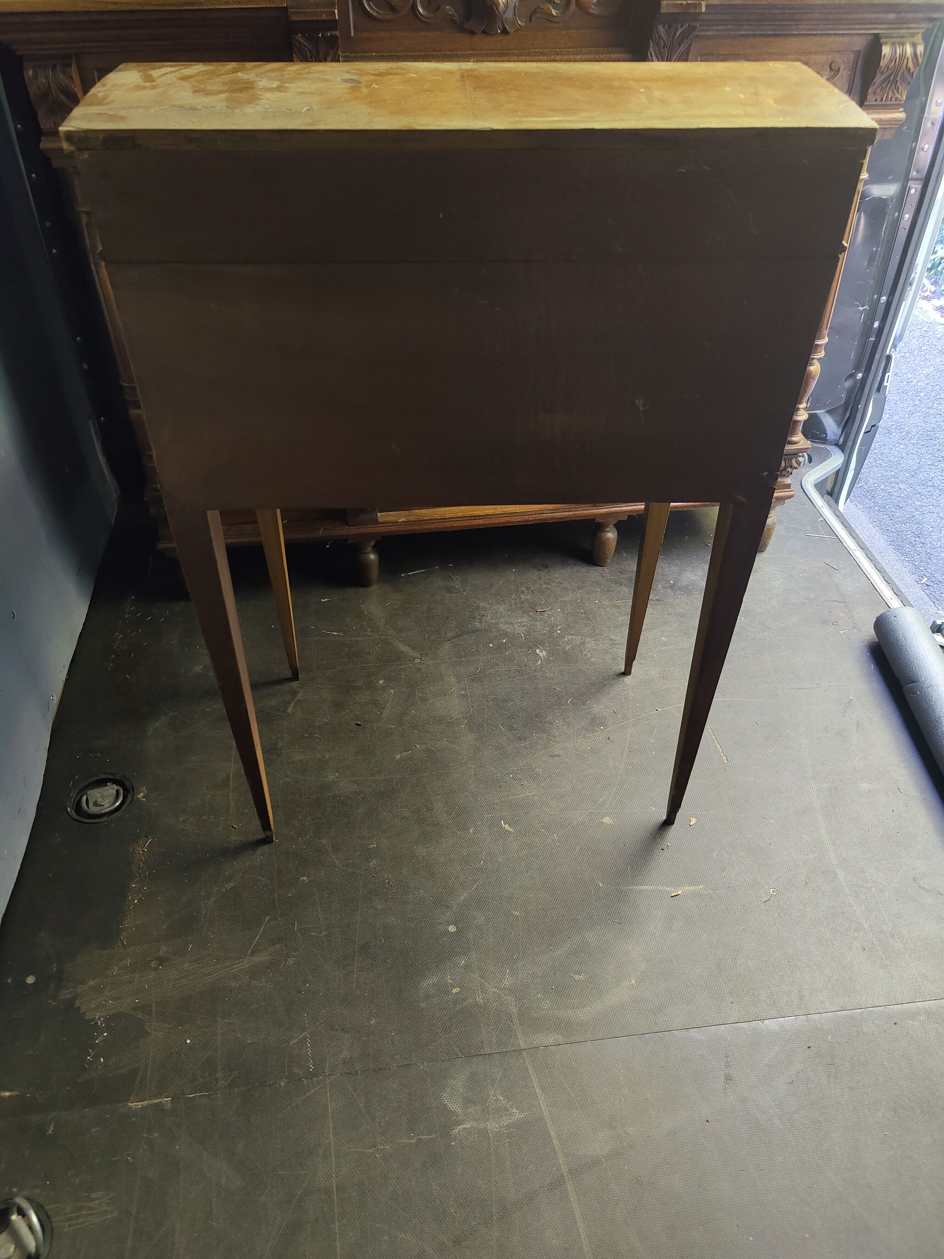 Meuble ancien avec 4 tiroirs