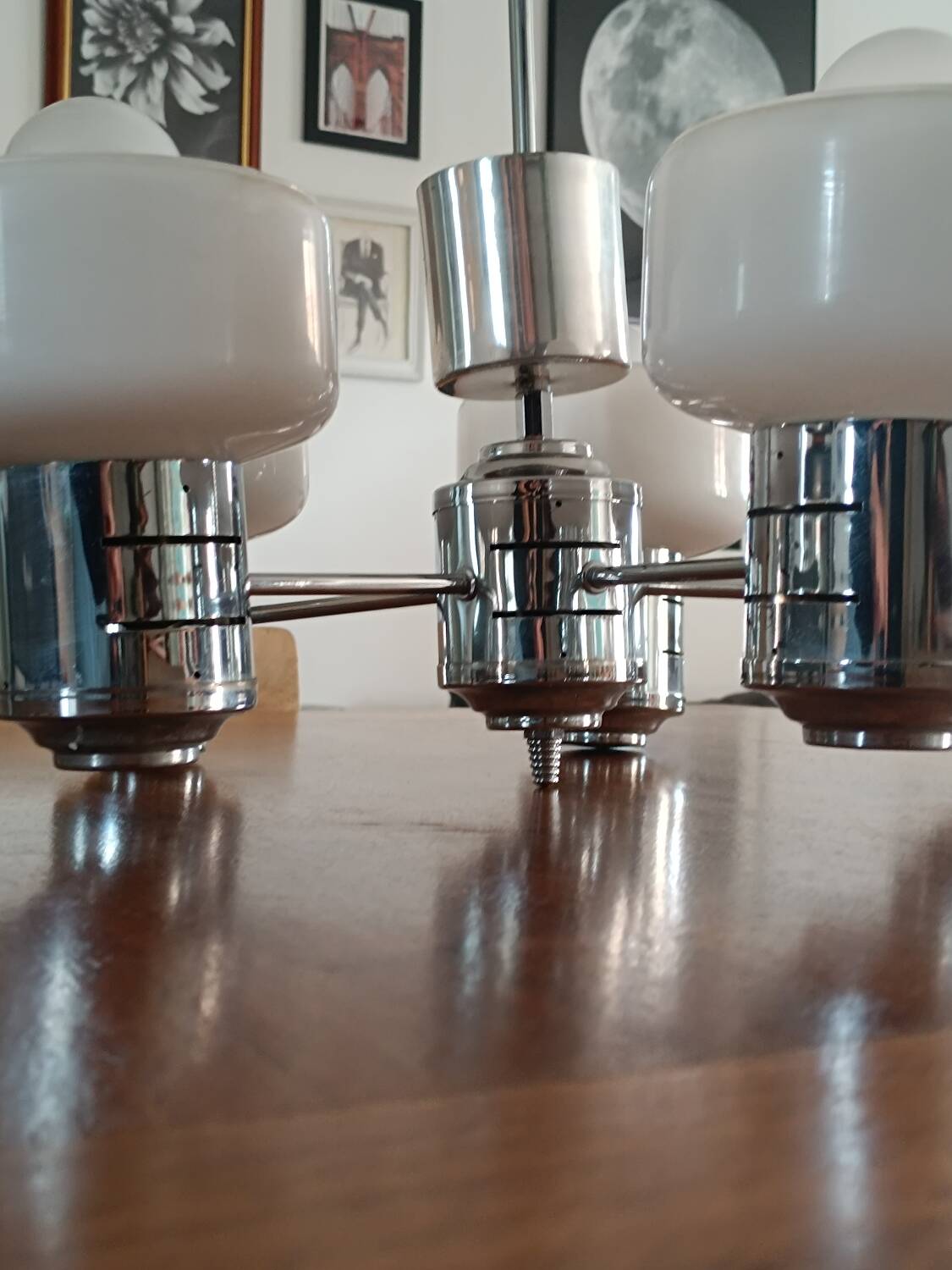 Lustre suspension space age