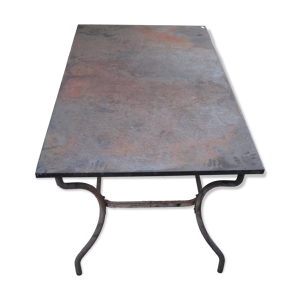 table à manger en métal