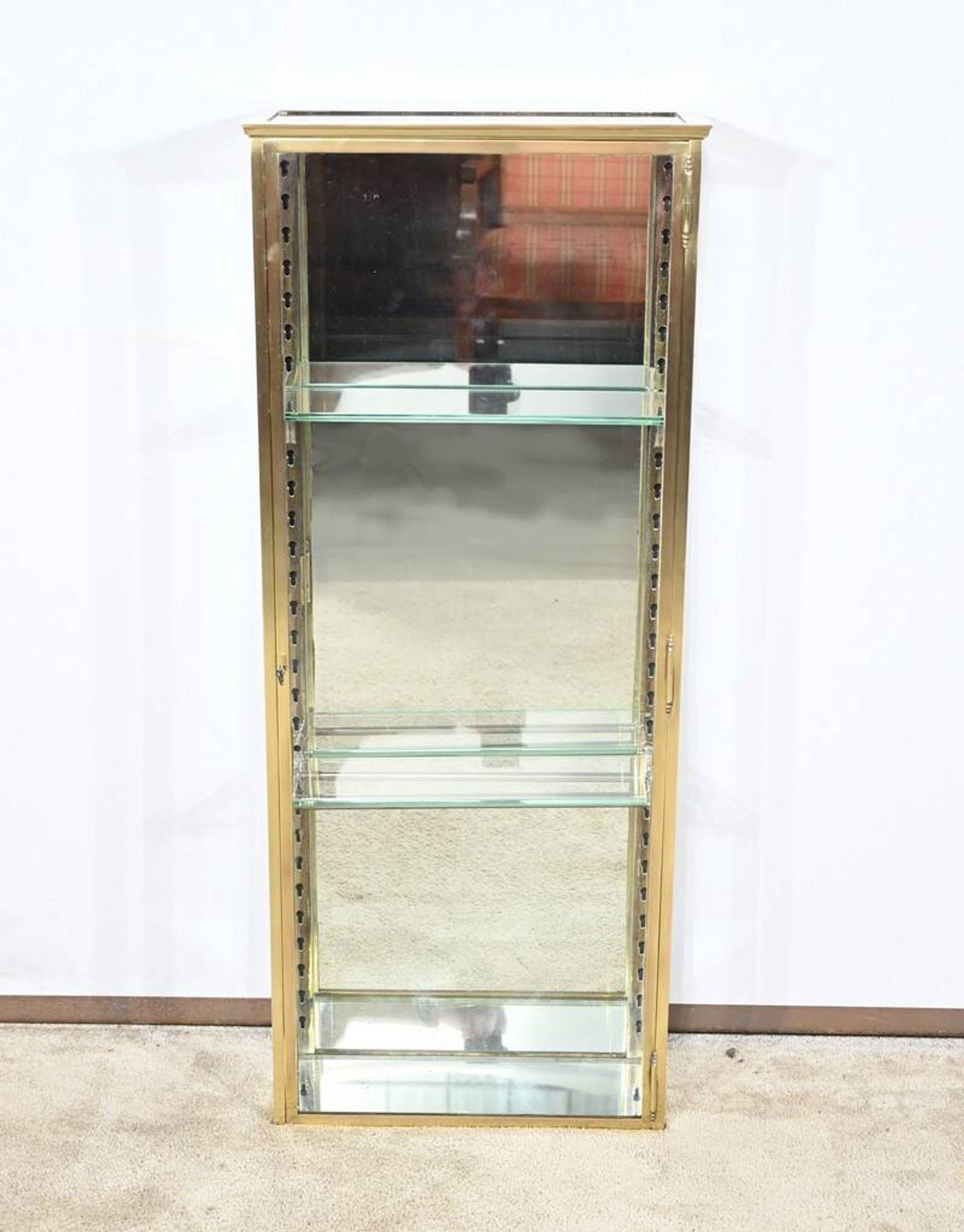 Petite Vitrine en Laiton – 1930