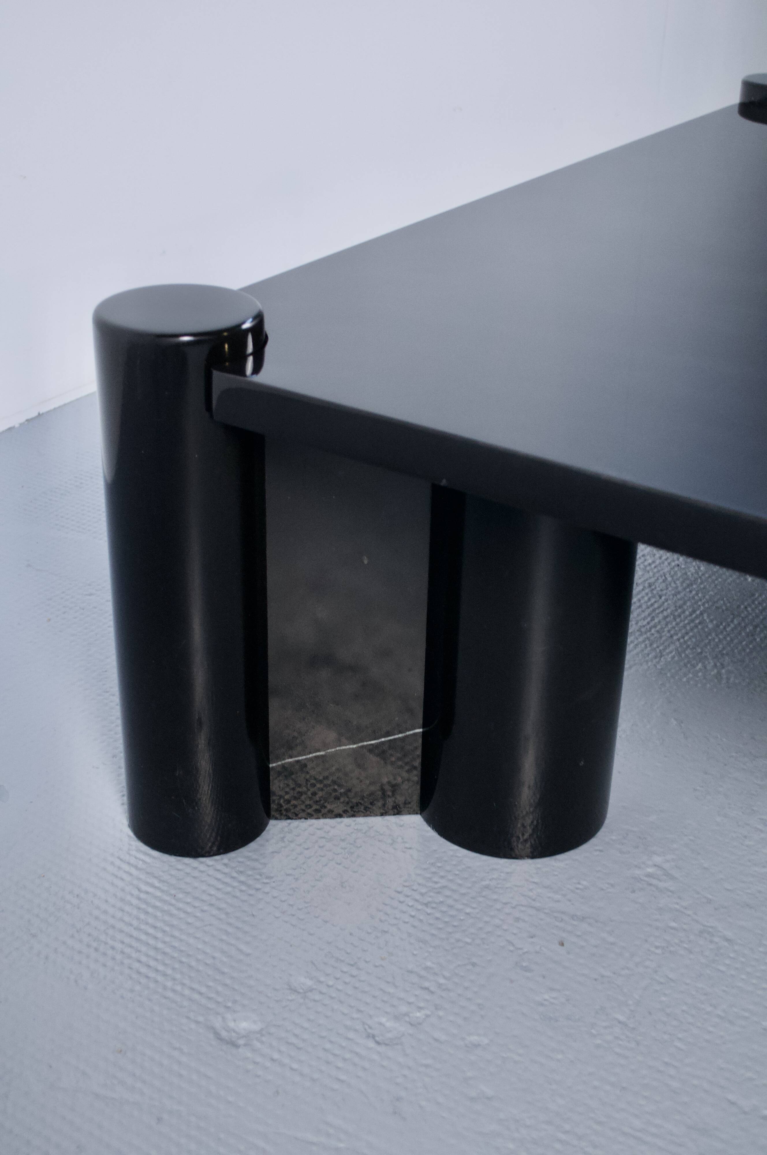 Jumbo marble coffee table by Gae Aulenti, 1960s, Knoll International, publisher