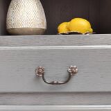 Oak chest of drawers