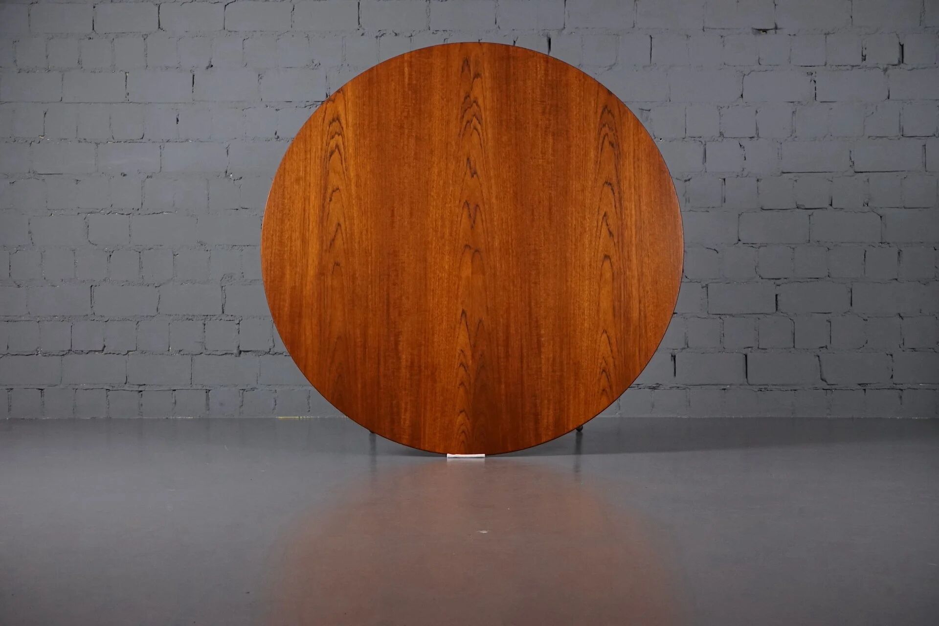 Mod. 3600 dining table by Arne Jacobsen for Fritz Hansen