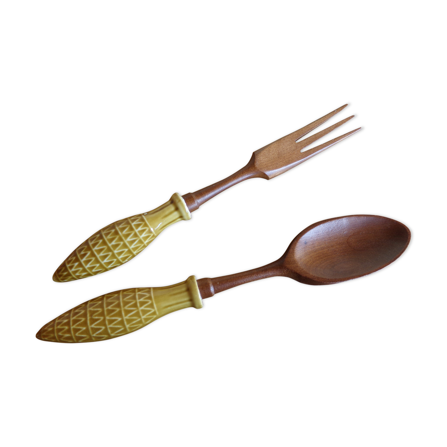 Wood and ceramic salad cutlery
