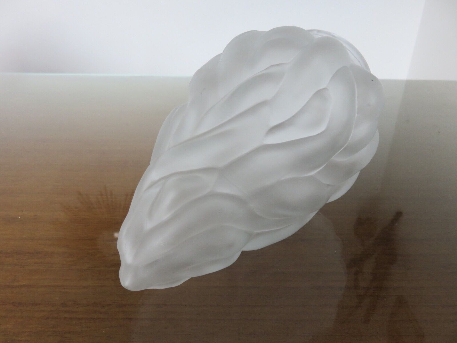 Tulip in frosted satin glass