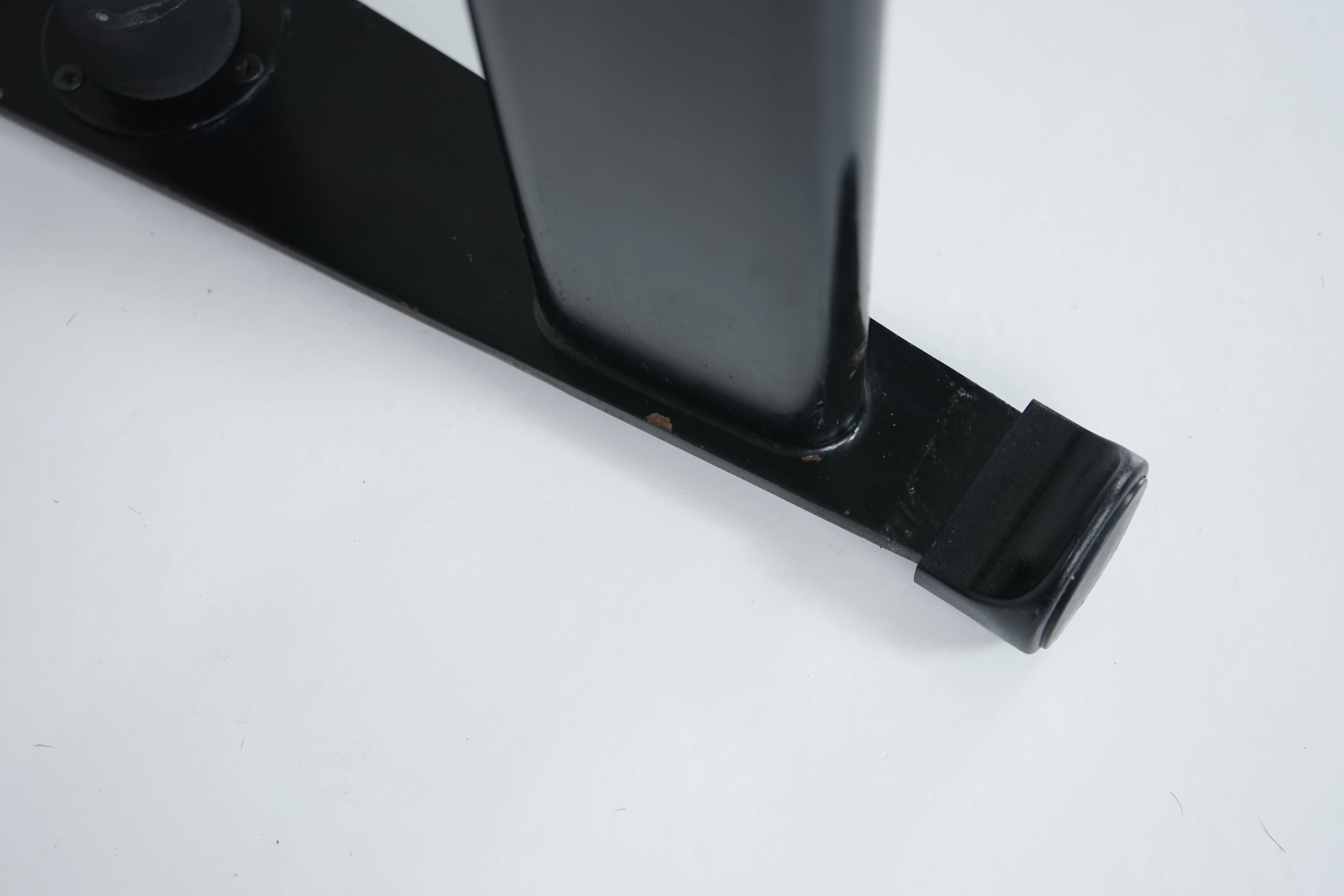 Black Fur LC4 Chaise Longue by Le Corbusier & Pierre Jeanneret for Cassina