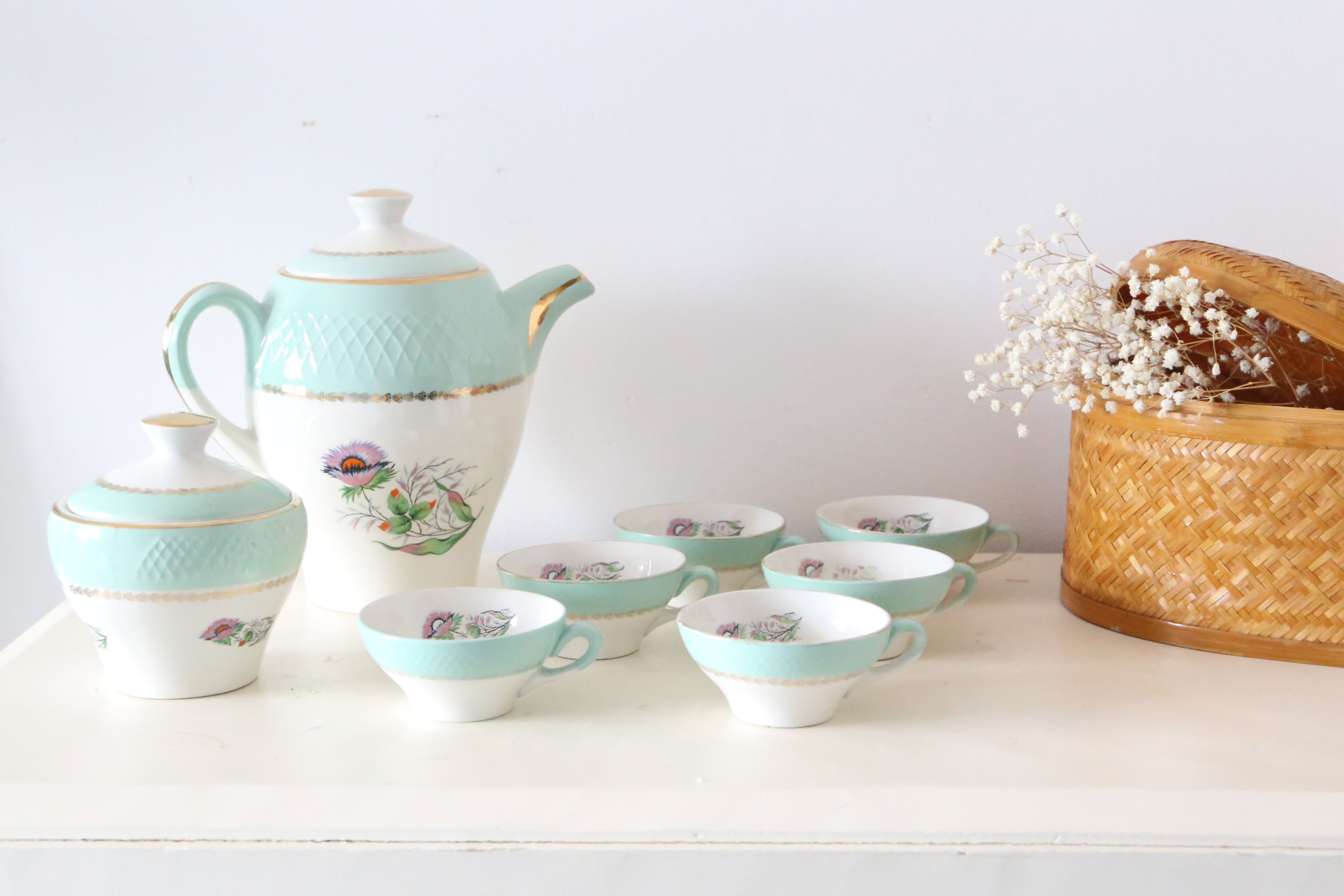 Coffee service, coffee maker, sugar maker, 6 cups and under cups, Moulin des Loups