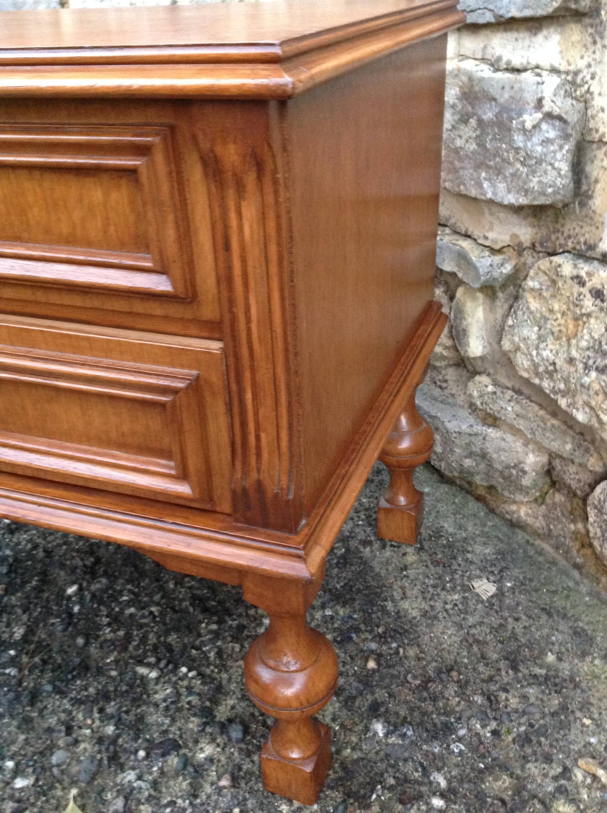 Two-drawer bedside table in oak veneer / 60s-70s