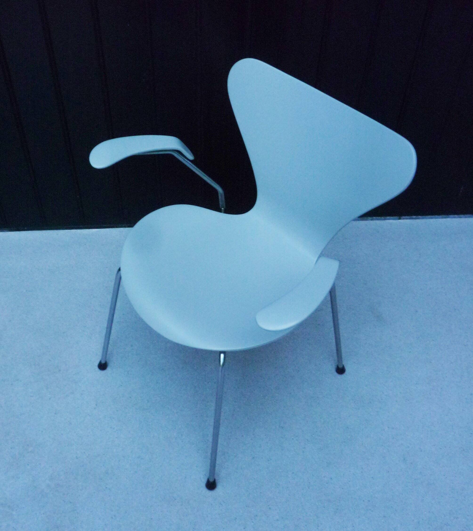 Chair Mod. 3207 Arne Jacobsen GRAY