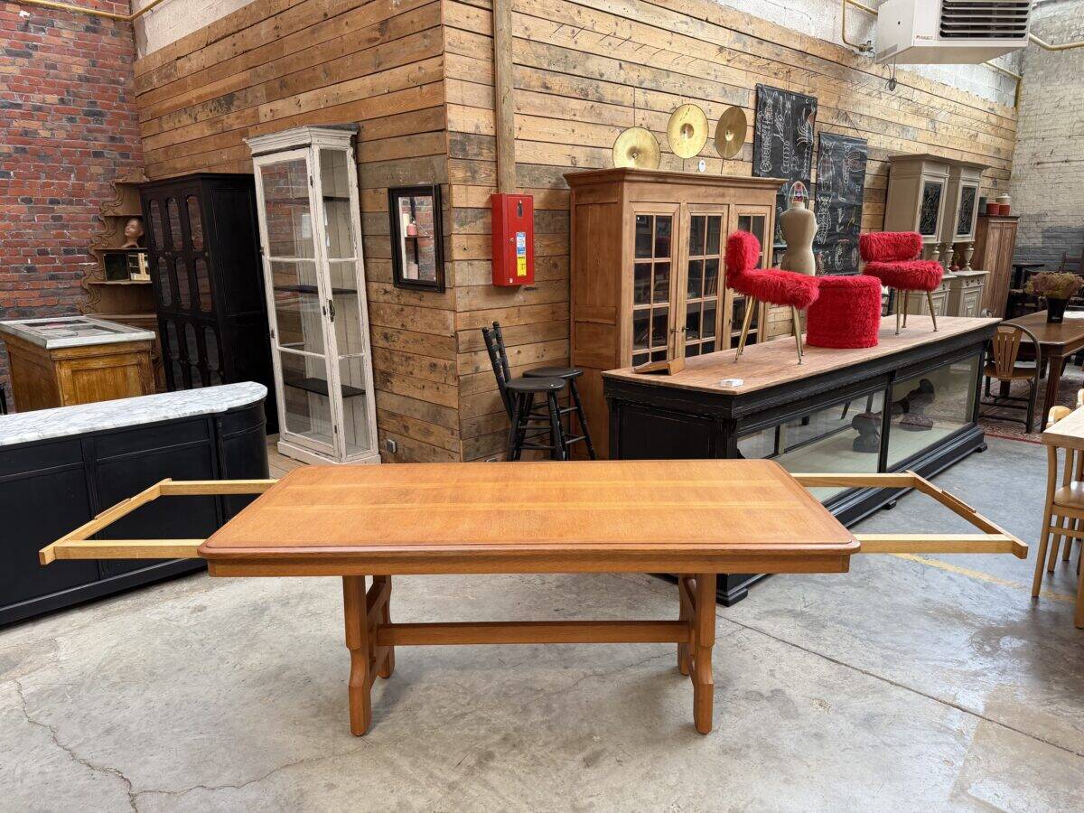 Table à rallonges Guillerme et Chambron pour « Votre maison »
