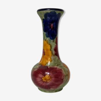 Vase à motif de fleurs