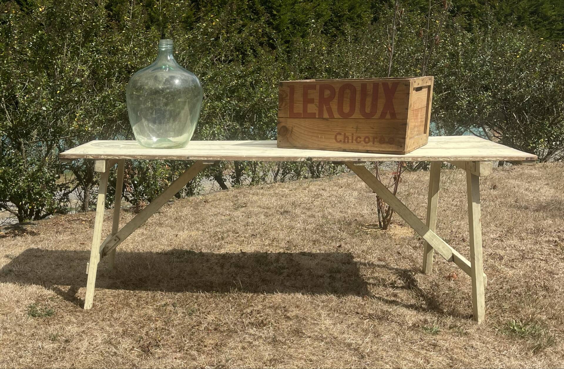 Guinguette table